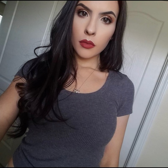 Welcome to my closet ☺️ - Picture 1 of 3